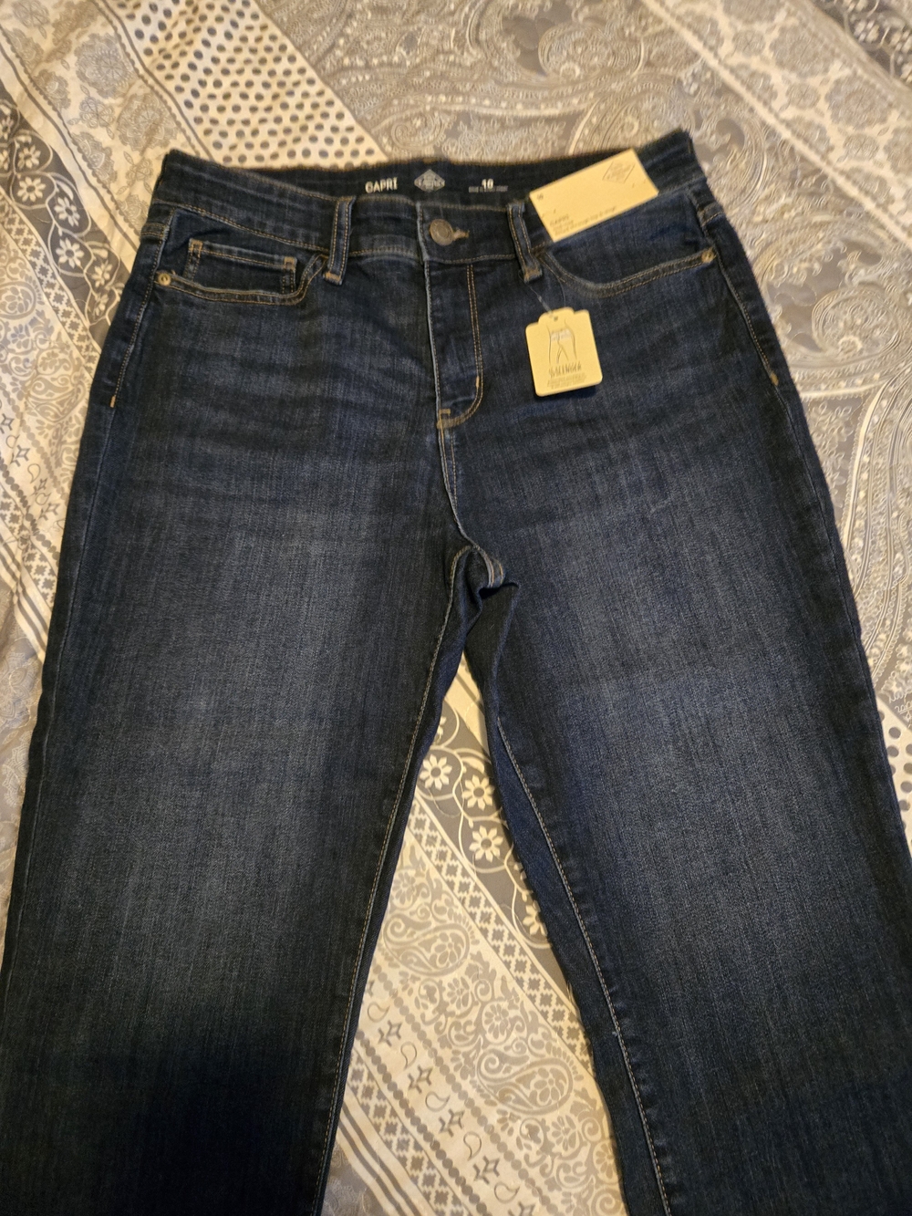 St. John's Bay Dark Blue Capri Jeans Size 10 NWT - Picture 4 of 6
